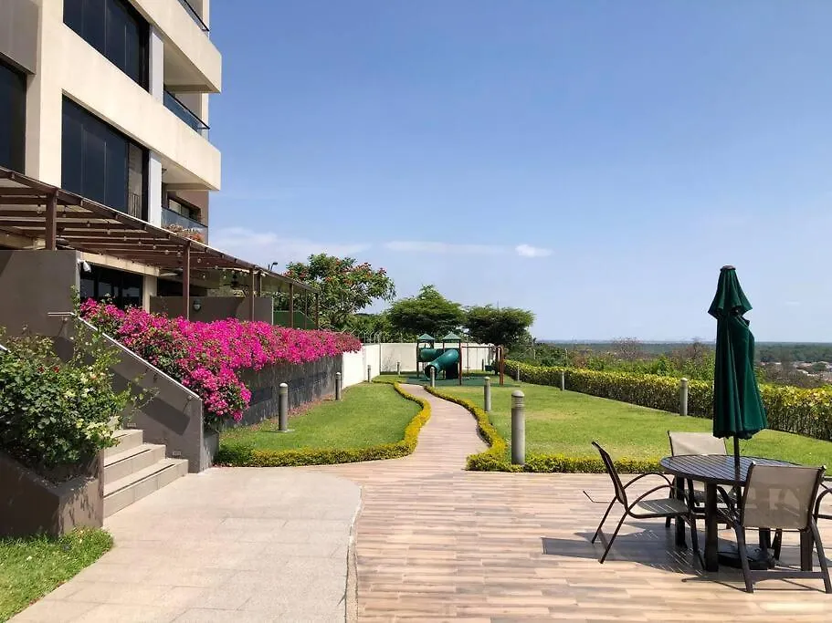 Apartamento Departamento En Guayaquil Con Balcon Y Espectacular Vista