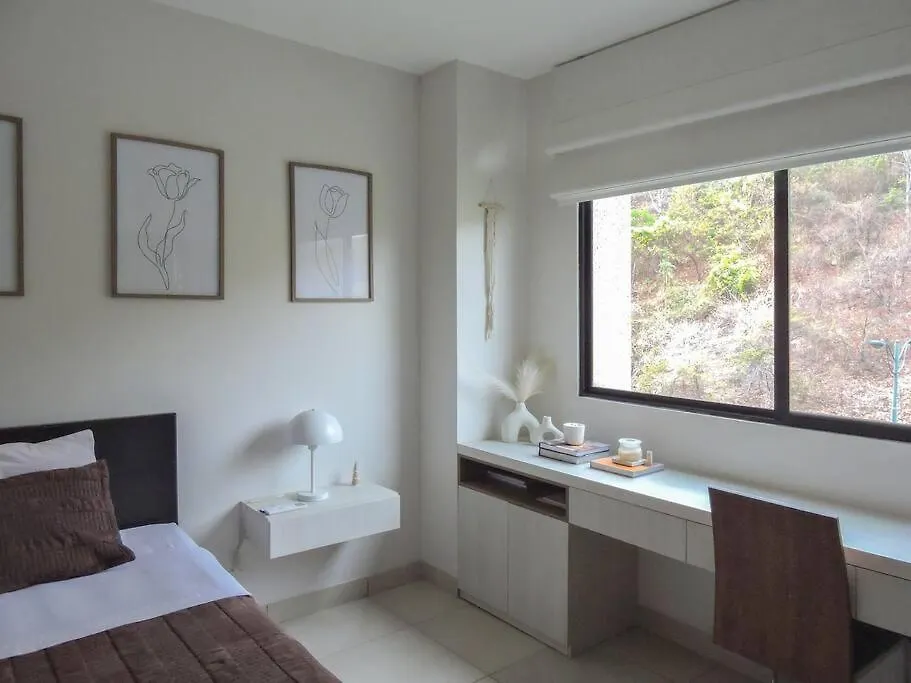 Apartamento Departamento En Guayaquil Con Balcon Y Espectacular Vista