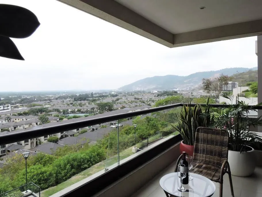 Apartamento Departamento En Guayaquil Con Balcon Y Espectacular Vista Ecuador